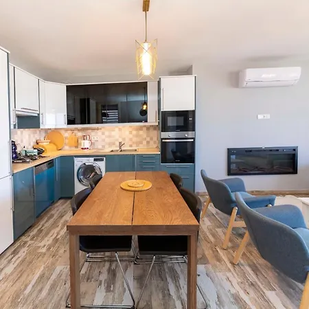 Lovely And Stylish House With Shared Pool And Nature View In Bodrum Apartment
